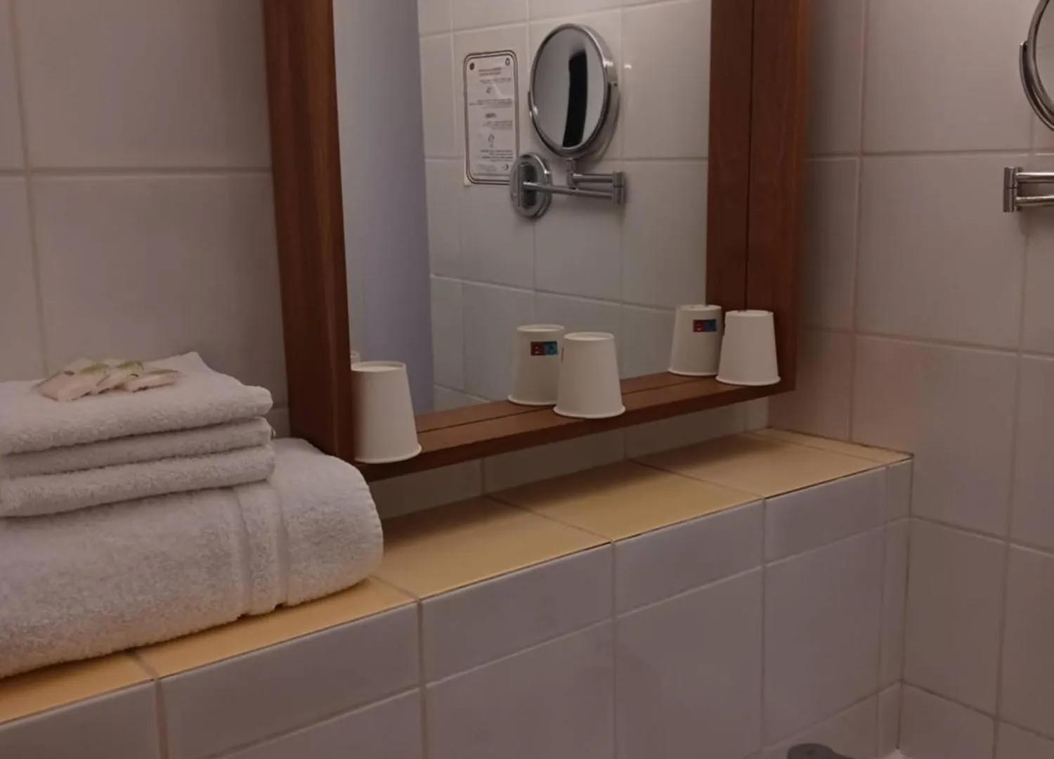 Hotel Du Lac Chateau-Arnoux-Saint-Auban 2*,  France