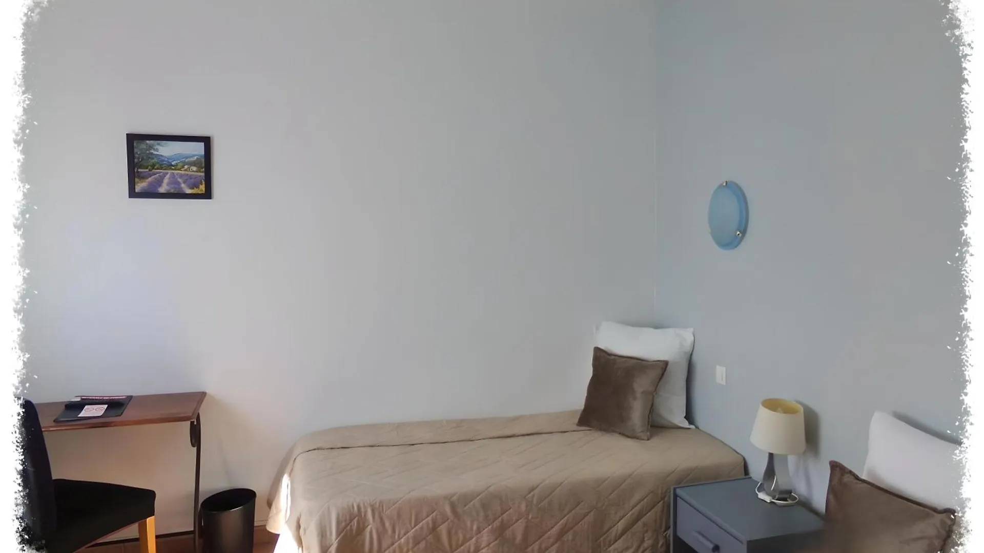 **  Hotel Du Lac Chateau-Arnoux-Saint-Auban France