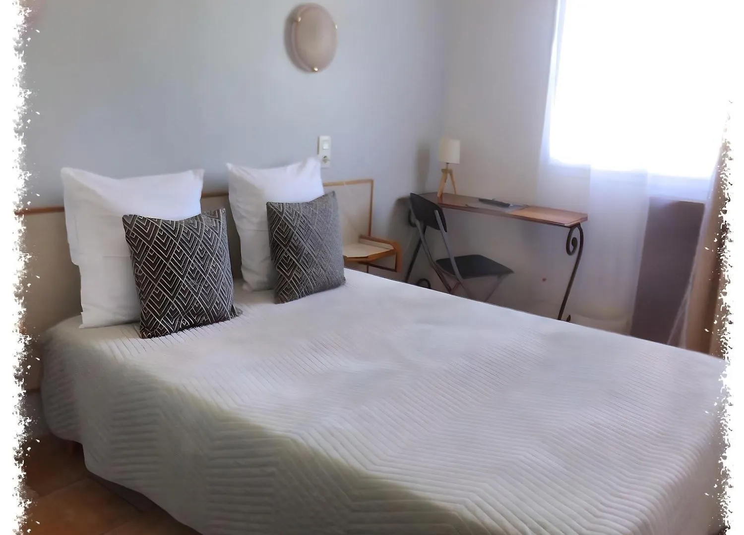 Hotel Du Lac Chateau-Arnoux-Saint-Auban 2*,