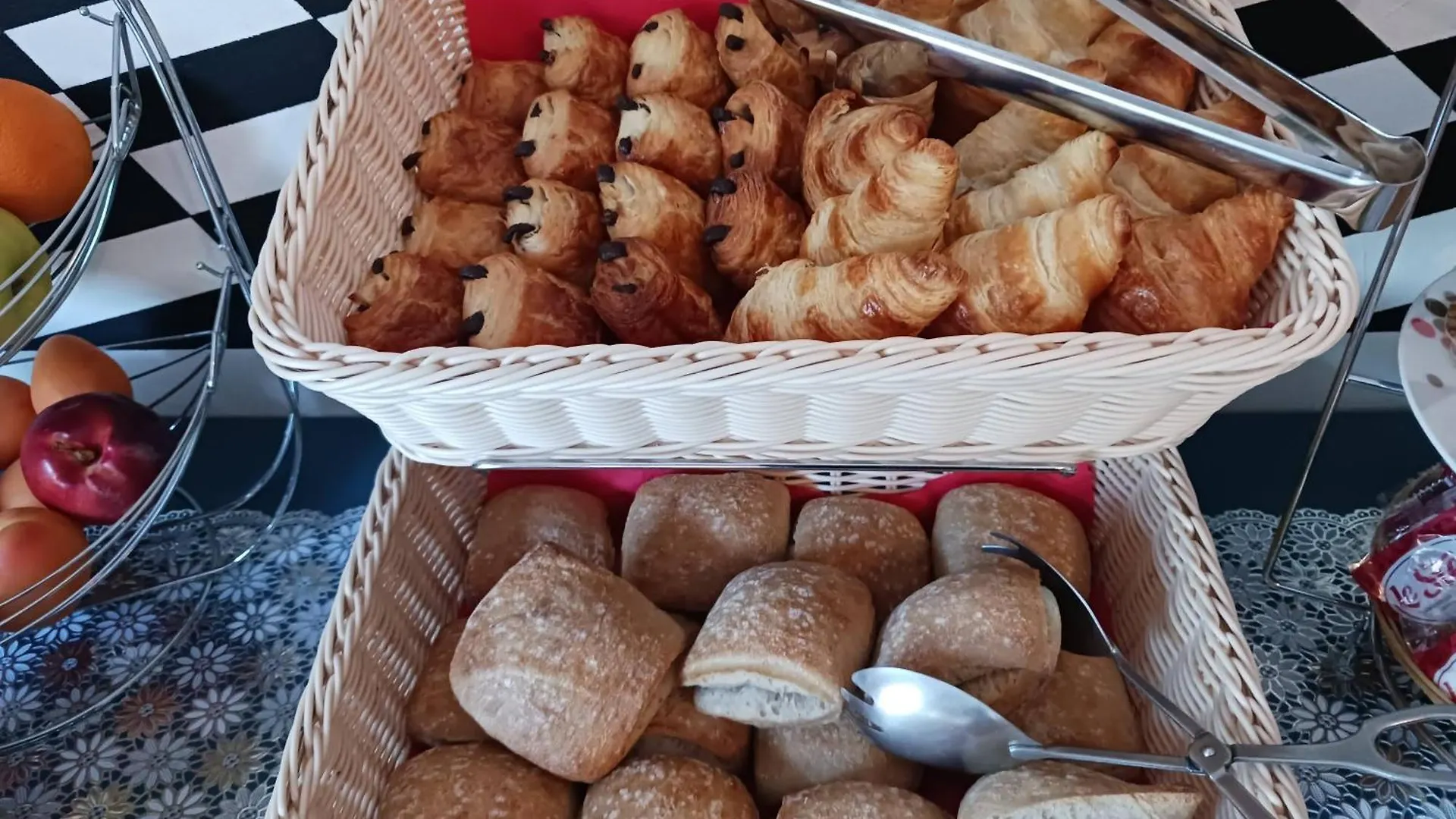 **  Hotel Du Lac Chateau-Arnoux-Saint-Auban France